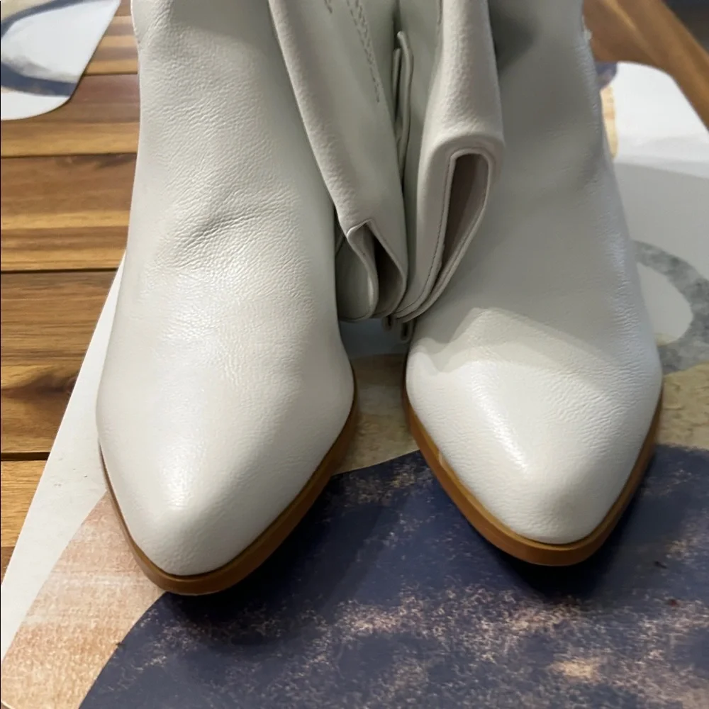 Billini White Urson Cowboy Boots - Picture 3 of 6